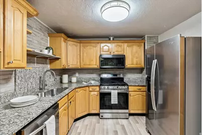 112 W 2050 N, Sunset, UT 84015 - Photo 10