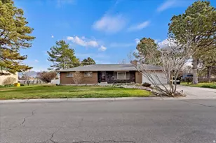 12387 S Mountain View Dr, Riverton, UT 84065 - Photo 2