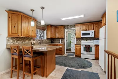 12387 S Mountain View Dr, Riverton, UT 84065 - Photo 8