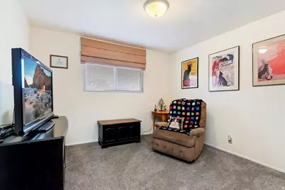 12387 S Mountain View Dr, Riverton, UT 84065 - Photo 16