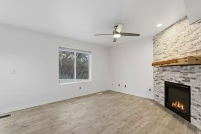 1332 N 2350 E, Layton, UT 84040 - Photo 6