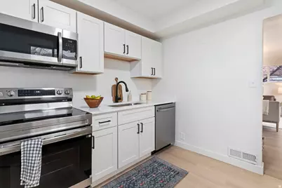 971 N 900 W, Salt Lake City, UT 84116 - Photo 12