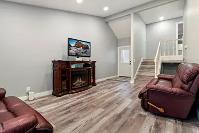 2347 W 4240 S, Taylorsville, UT 84129 - Photo 2