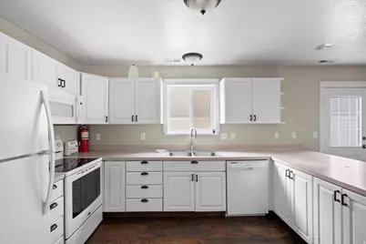 432 W Spring Ln, Logan, UT 84341 - Photo 8