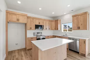 697 W 20 N, Hyrum, UT 84319 - Photo 12