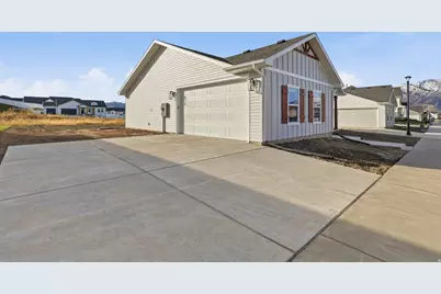 697 W 20 N, Hyrum, UT 84319 - Photo 32