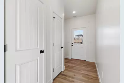 697 W 20 N, Hyrum, UT 84319 - Photo 8