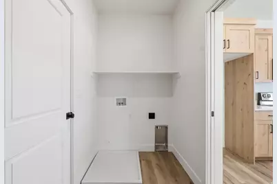 697 W 20 N, Hyrum, UT 84319 - Photo 18