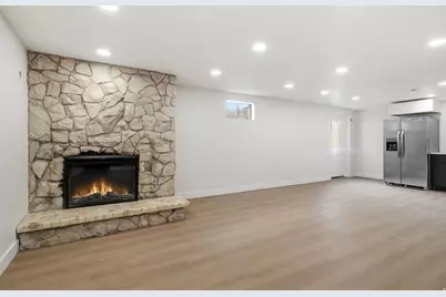 1358 E Maplewood Dr, Murray, UT 84121 - Photo 24