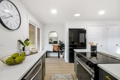 1358 E Maplewood Dr, Murray, UT 84121 - Photo 12