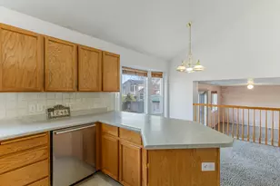 1248 W Edgeberry Dr, Murray, UT 84123 - Photo 4