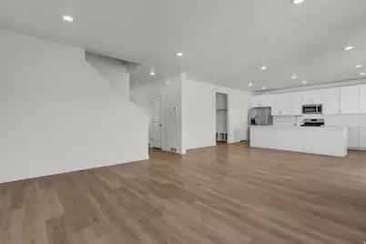 2543 N Velvet Moon Dr, Saratoga Springs, UT 84045 - Photo 2