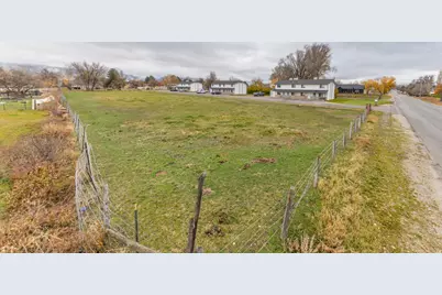 360 N 400 W, Hyrum, UT 84319 - Photo 8