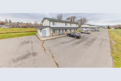 360 N 400 W, Hyrum, UT 84319 - Photo 2