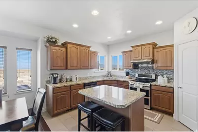 6254 W Palenque Dr, Salt Lake City, UT 84118 - Photo 6