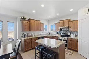 6254 W Palenque Dr, Salt Lake City, UT 84118 - Photo 6