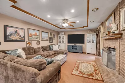 1972 E Everleigh Cir, Sandy, UT 84093 - Photo 16