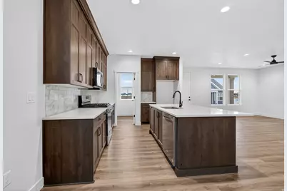 2833 W 2705 N #68, Plain City, UT 84404 - Photo 8