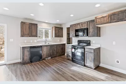 1648 S Windsong Dr #367, Santaquin, UT 84655 - Photo 8