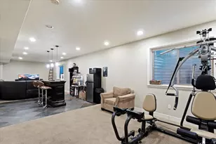 431 N 1050 E, Layton, UT 84040 - Photo 34