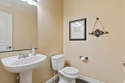 431 N 1050 E, Layton, UT 84040 - Photo 18