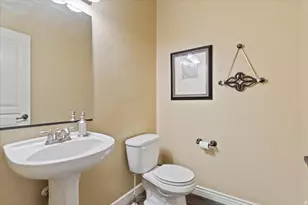 431 N 1050 E, Layton, UT 84040 - Photo 18