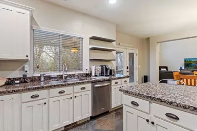 431 N 1050 E, Layton, UT 84040 - Photo 22