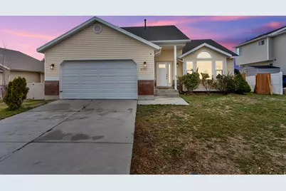 6731 S Adventure Way, West Jordan, UT 84081 - Photo 2