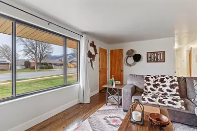 762 Anderson Ave, Hyrum, UT 84319 - Photo 8