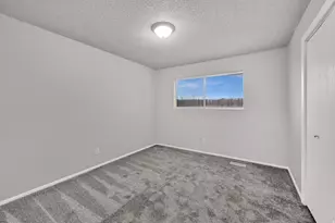 64 W 1425 N, Sunset, UT 84015 - Photo 14