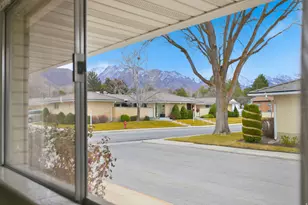 5164 S 1870 E, Holladay, UT 84117 - Photo 14