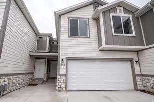 641 S Plum Creek Ln, Ogden, UT 84404 - Photo 2