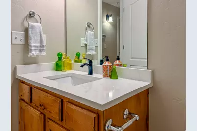 581 S 2220 W #301, Pleasant Grove, UT 84062 - Photo 18