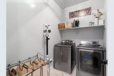 812 N Spring Ln, Spanish Fork, UT 84660 - Photo 16