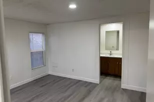 853 W Mount Nebo Dr S, Taylorsville, UT 84123 - Photo 4