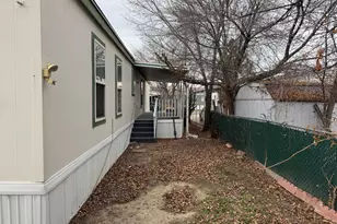 853 W Mount Nebo Dr S, Taylorsville, UT 84123 - Photo 18