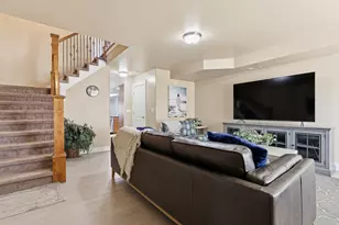 180 S Tamarak Circle, Lehi, UT 84043 - Photo 4