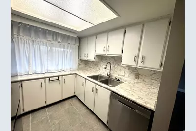 208 W Garden Park, Orem, UT 84057 - Photo 6