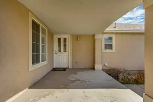 828 W Chartres Ave S, Sandy, UT 84070 - Photo 18