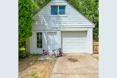 2066 S California Ave, Provo, UT 84606 - Photo 4