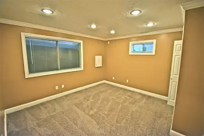 2905 S 2000 E, Salt Lake City, UT 84109 - Photo 16