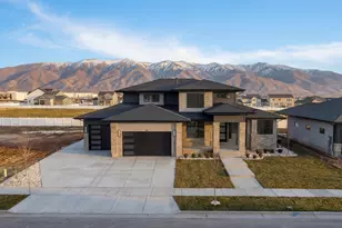 316 N Amber Ln, Layton, UT 84041 - Photo 2