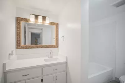 88 W 50 S #Q17, Centerville, UT 84014 - Photo 8