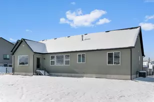 1374 N 1250 E, Logan, UT 84321 - Photo 4