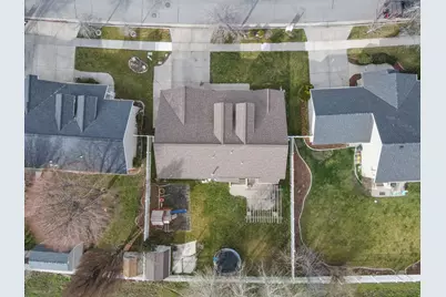 1427 W Silvercreek Dr, Layton, UT 84041 - Photo 32