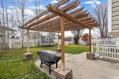 1427 W Silvercreek Dr, Layton, UT 84041 - Photo 26