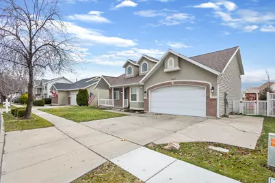 1427 W Silvercreek Dr, Layton, UT 84041 - Photo 4