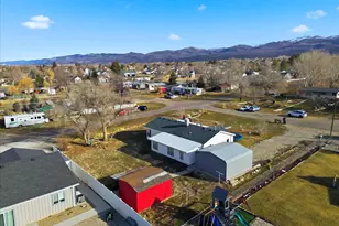 718 S 200 W, Mount Pleasant, UT 84647 - Photo 2