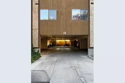 9152 S Jefferson Pl #18 B, Sandy, UT 84070 - Photo 2