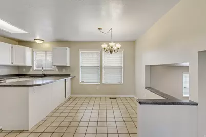 9733 S Quindaro Rd E, Sandy, UT 84070 - Photo 8